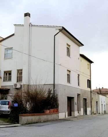 Casa Indipendente 151mq con piccolo giardino e rimessa