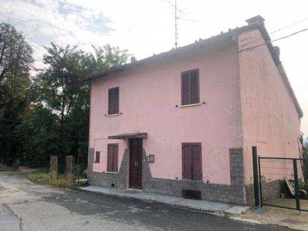 Casa indipendente di 142 msup2 con 5 locali e box auto in vendita a Magliano Alpi