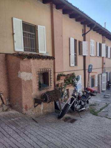 Casa indipendente di 158 msup2 con piugrave di 5 locali e box auto in vendita a San Salvatore Monferrato
