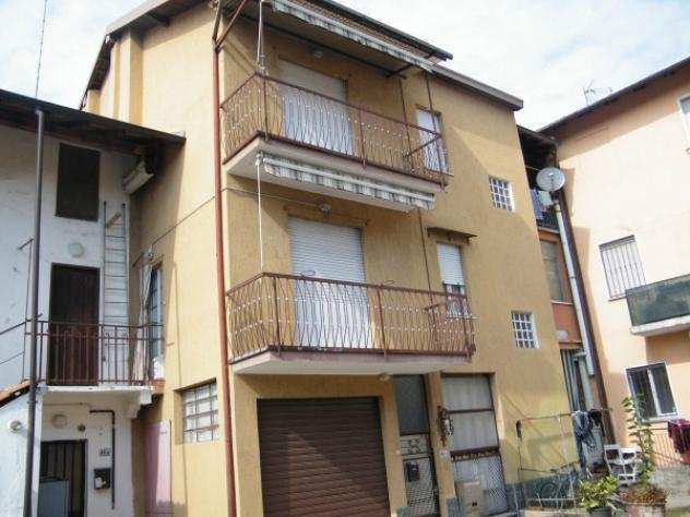 Casa indipendente di 167 msup2 con 5 locali e box auto in vendita a Borgo Ticino