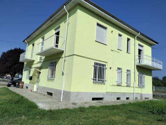 Casa indipendente di 297 msup2 con piugrave di 5 locali in vendita a Asti