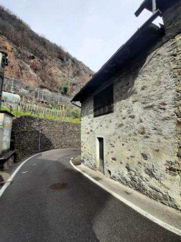 Casa indipendente di 90 msup2 con 2 locali in vendita a Sondrio