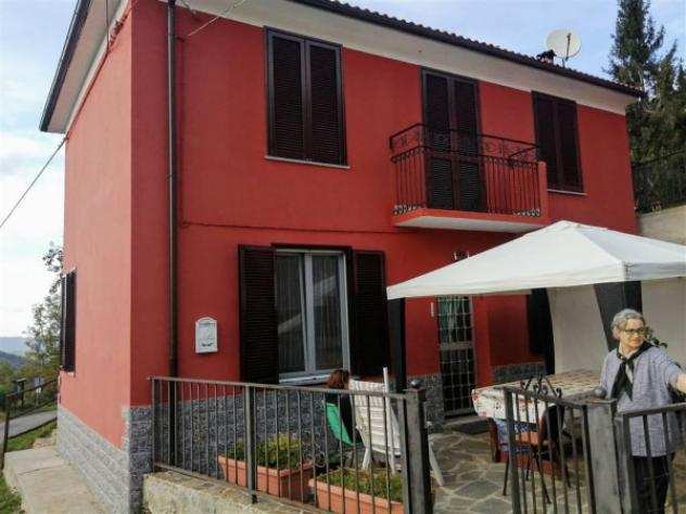Casa indipendente di 90 msup2 con 5 locali in vendita a Cabella Ligure