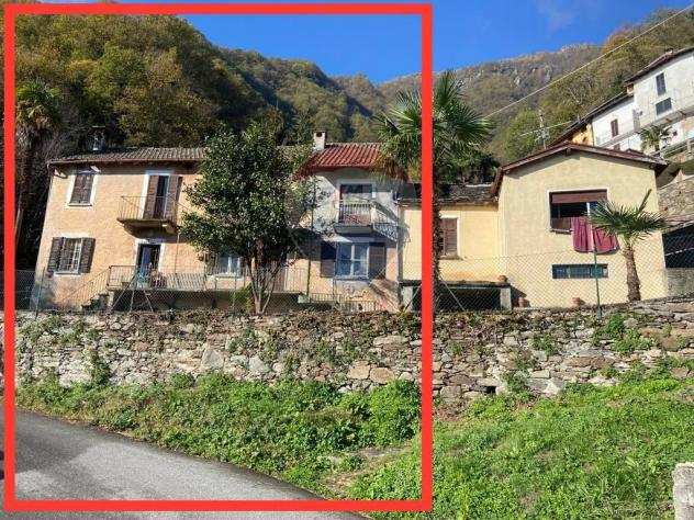 Casa indipendente in vendita a Cannobio - 8 locali 120mq