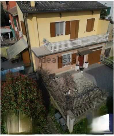 Casa indipendente in vendita a Fabbrico via Roma