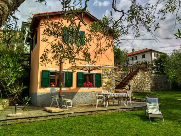 Casa monofamiliare, villino, con climatizzazione e posto auto a Rapallo