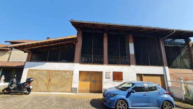 Casa semi indipendente in Vendita in zona VERGNASCO con giardino