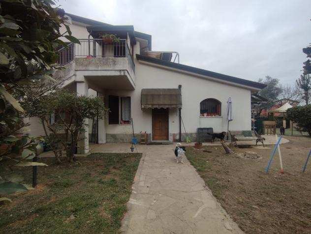 Casa semindipendente in vendita a Castelnuovo Magra 120 mq Rif 1122905