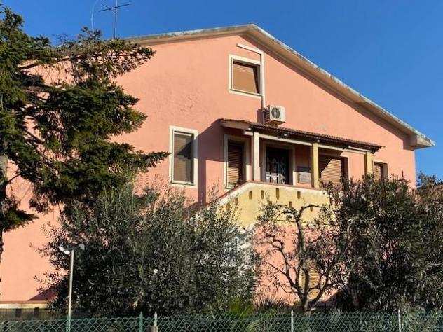 Casa semindipendente in vendita a TRAVERSAGNA - Massa e Cozzile 190 mq Rif 1090713