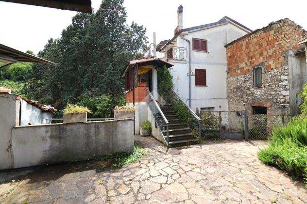 casa semindipendente strada predaro, TERNI