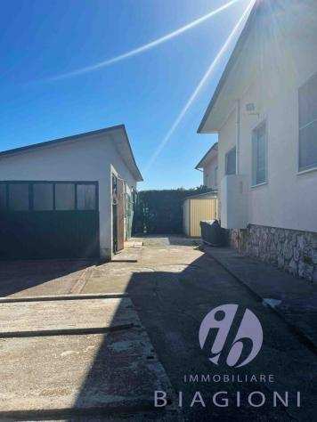 Casa singola in vendita a AFRICA - Pietrasanta 120 mq Rif 1082955