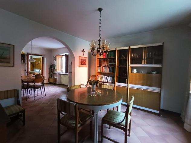Casa singola in vendita a Borgo a Mozzano 400 mq Rif 1168877
