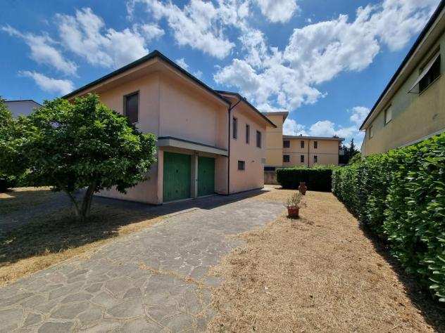 Casa singola in vendita a Castelfranco di Sotto 226 mq Rif 1055897