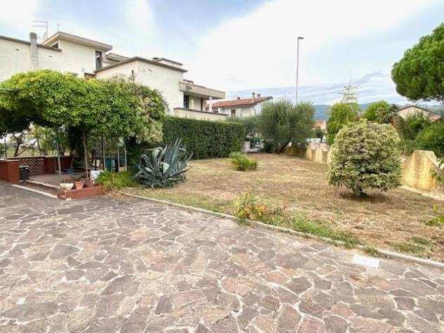 Casa singola in vendita a Margine Coperta - Massa e Cozzile 250 mq Rif 1235560