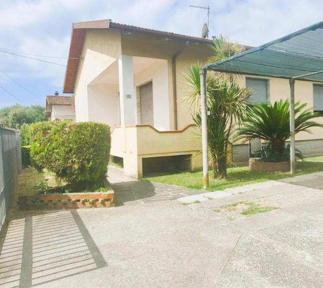 Casa singola in vendita a MARINA DI MASSA - Massa 105 mq Rif 1169733
