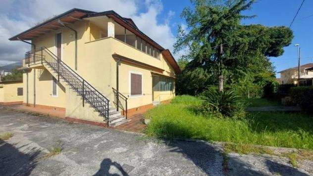 Casa singola in vendita a MARINA DI MASSA - Massa 180 mq Rif 1123366