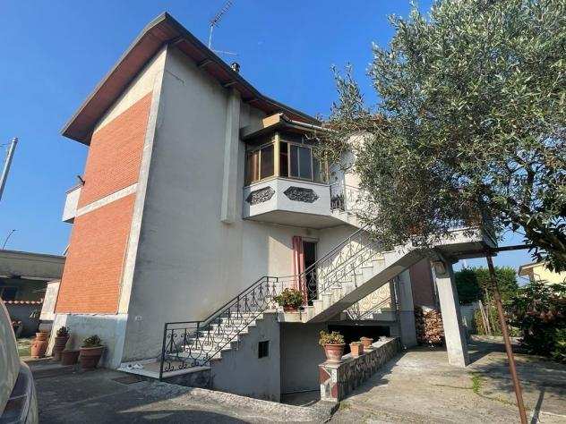 Casa singola in vendita a MARINA DI MASSA - Massa 228 mq Rif 1207234