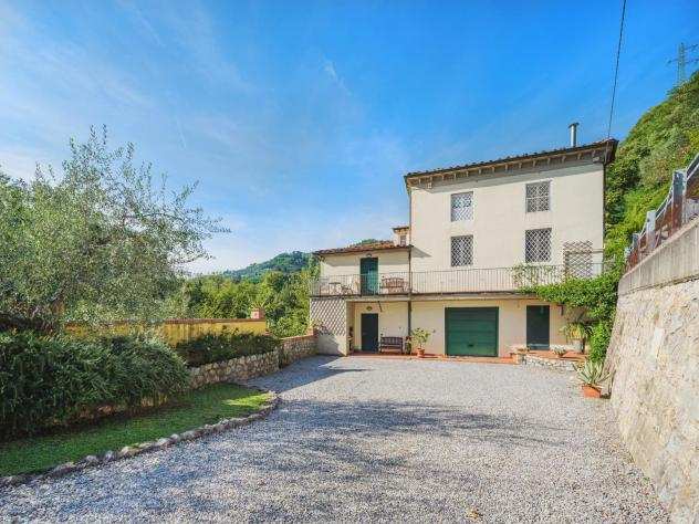 Casa singola in vendita a VINCHIANA - Lucca 480 mq Rif 1066747
