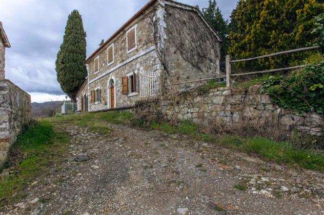 Casale in vendita a Castiglione DOrcia - 8 locali 200mq