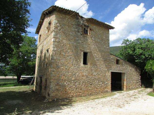Casale in vendita a Massa Martana, Colpetrazzo