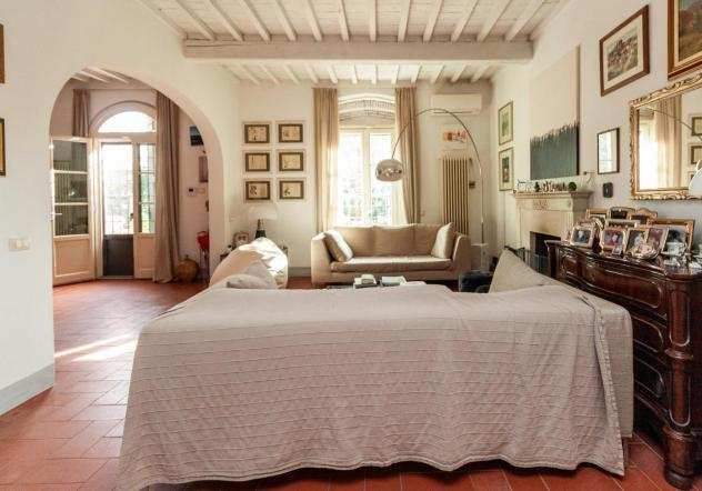 Casale in vendita a San Giuliano Terme 360 mq Rif 1205814