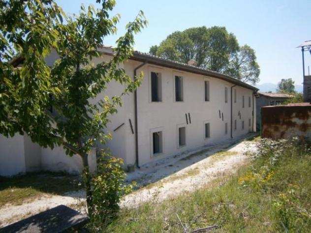 Casale in vendita a Spoleto - 2000mq