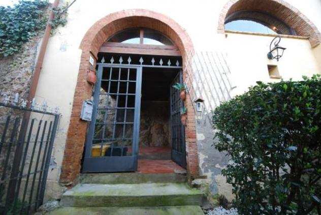 Casale in vendita a Spoleto - 6 locali 175mq