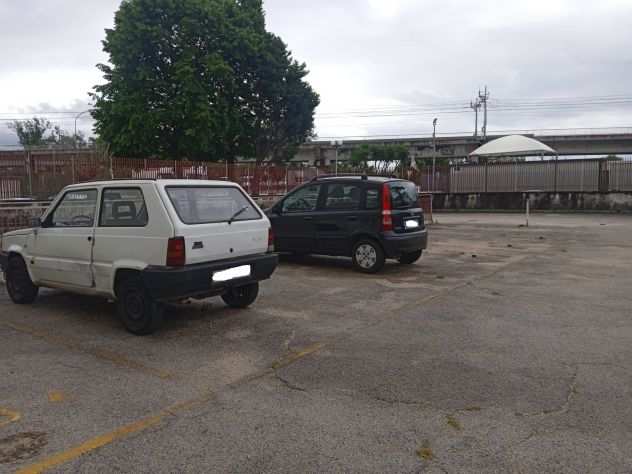 Casalnuovo posti auto scoperti in cortile condominiale