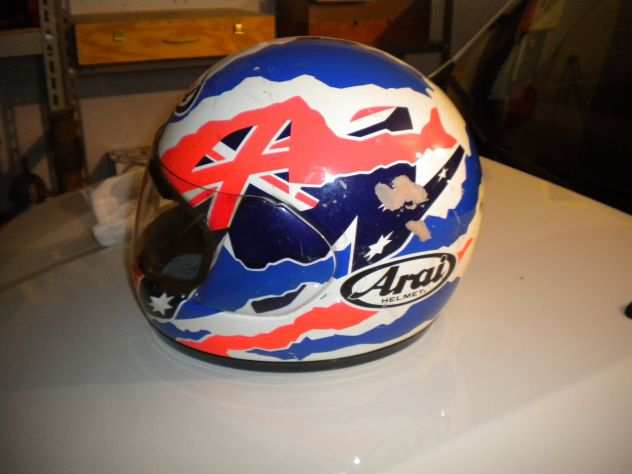 Casco integrale marca Arai