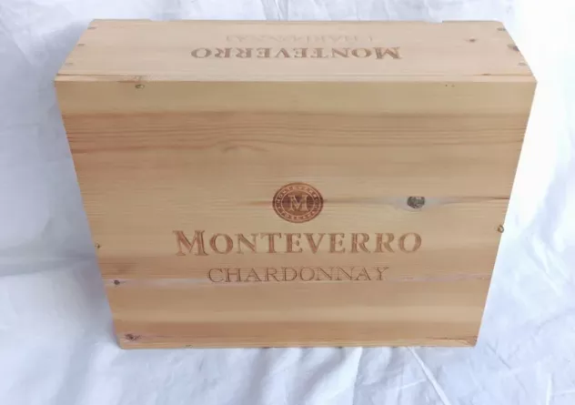 Cassa di Legno Vino per allestimento Monteverro Chardonnay