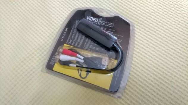 Cassette Betacam e penna USB cattura audio video analogico