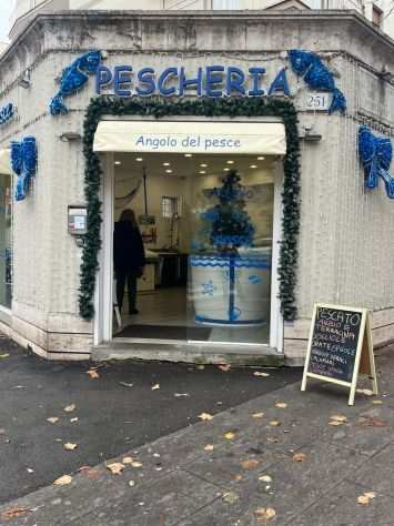 Cedesi attivitagrave commerciale Pescheria Roma