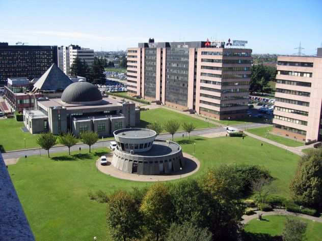 CEDESI ATTIVITArsquo DI RISTORAZIONE - CENTRO COLLEONI - AGRATE