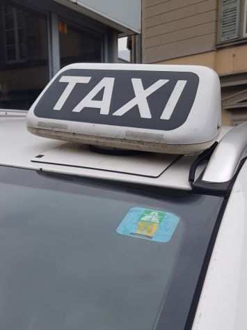 Cedo licenza taxi comune lecco