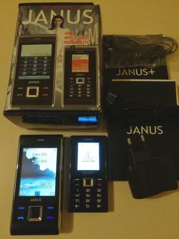 Cellulare Janus doppia personalitagrave datato touch molto particolare con 3 slot sim