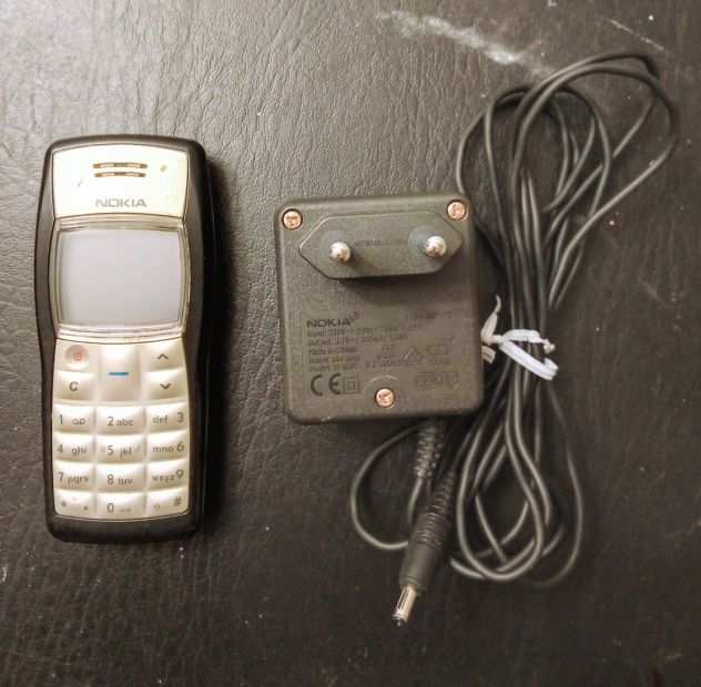 CELLULARE NOKIA CON CARICA BATTERIA