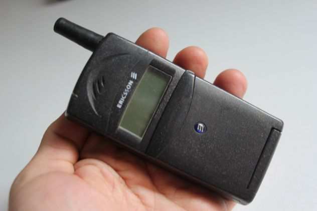 Cellulare Vintage Ericsson T18s - NON FUNZIONANTE X RICAMBI