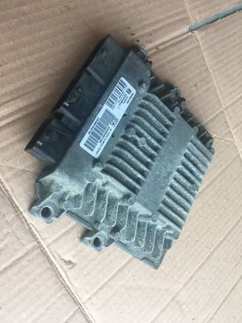 Centralina Motore SIEMENS VDO SID803A  5WS40662A-T Fiat SCUDO 120 MJT 2010