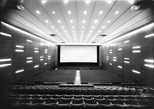 Cercasi agenzia pubblicitaria specializzata settore cinema