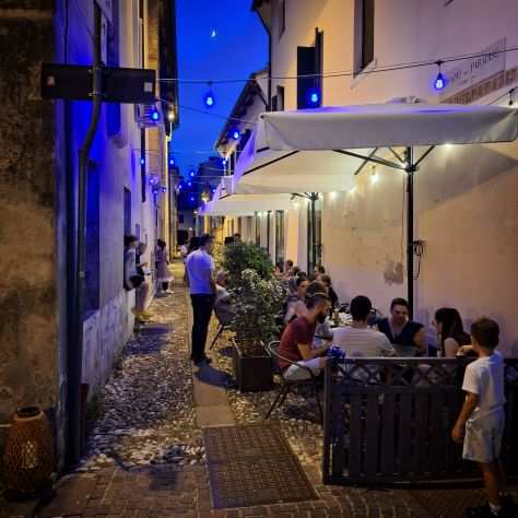Cercasi BARISTA Camerierea