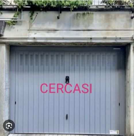 CERCO BOX GARAGE PER MOTO