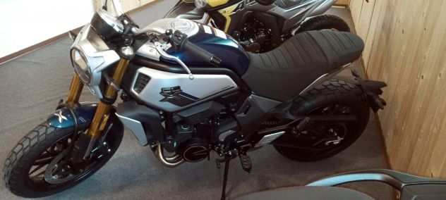 CFMOTO CL-X 700