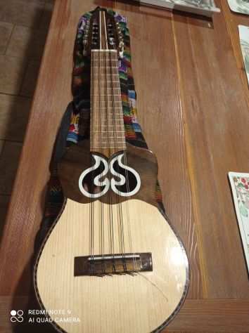 Charango boliviano