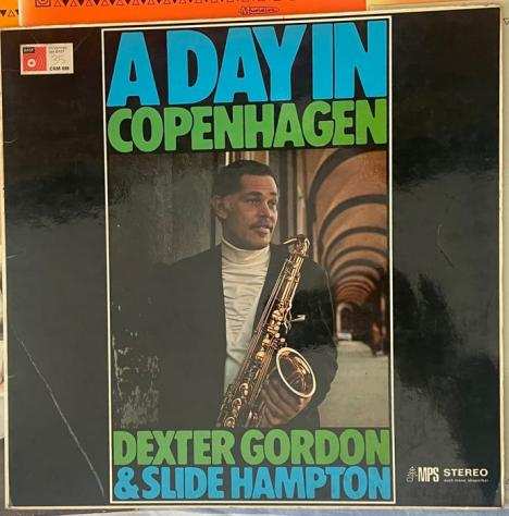 Charlie Parker, Count Basie, Dexter Gordon, Louis Armstrong, amp related.. - Artisti vari - A Day In Copenhagen, Rare Broadcast Performance New-York 19