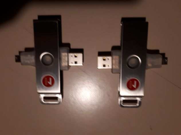 Chiavette USB misteriose