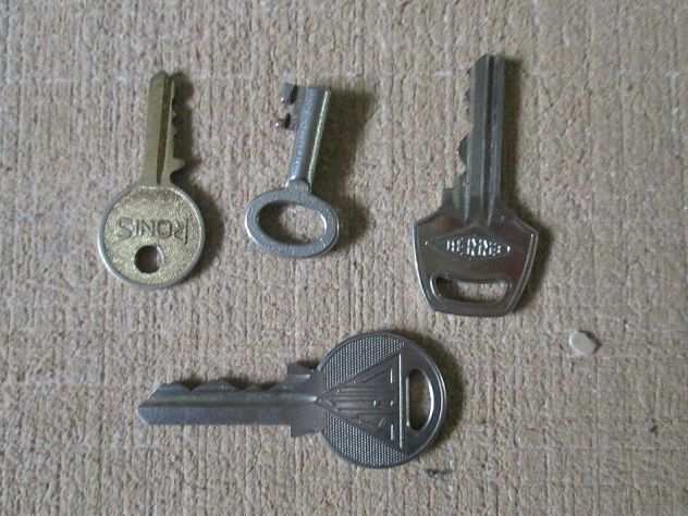 chiavi vecchie (36-J)