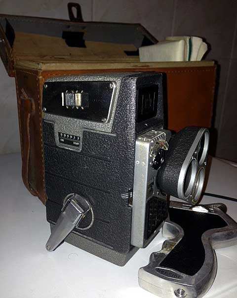 Cinepresa 8 mm BELL amp HOWELL ELECTRIC EYE