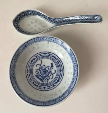 Ciotola e cucchiaio cinesi porcellana