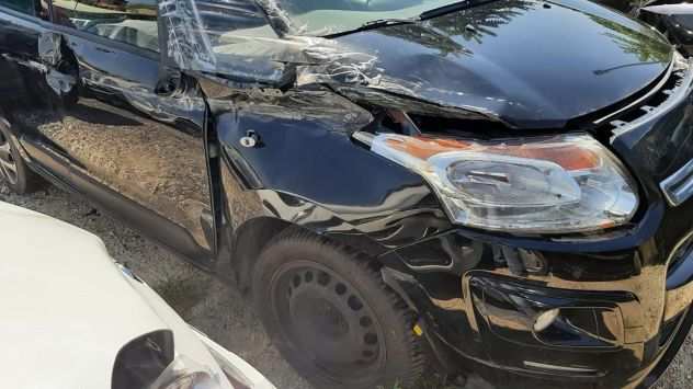 Citroen C3 Picasso 1.6 hdi 92cv anno 2015 incidentata