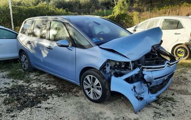 Citroen C4 Gran Picasso 1.6 bluehdi 120cv 7 posti anno 03-2015 incidentata